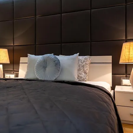 Appartamento Luxurious & Spacious Downtown In Liszt Ferenc Square *